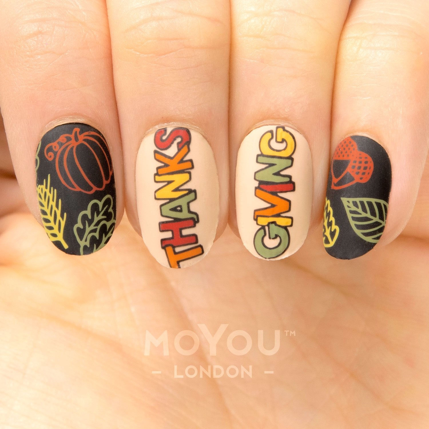 MoYou London- Fall in Love- 12