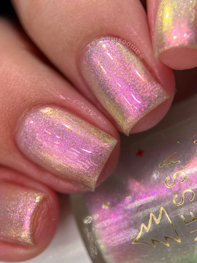 By Vanessa Molina- Once Upon a Xmas- Xmas Mistletoe