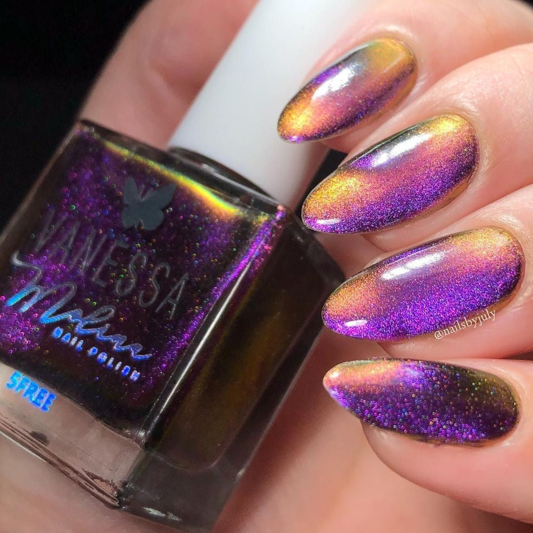 By Vanessa Molina- New Magnetics- Nefertiti