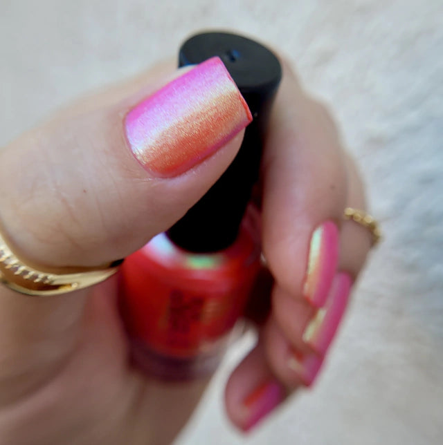 Phoenix- She's EVERYTHING- She Has a Pulitzer