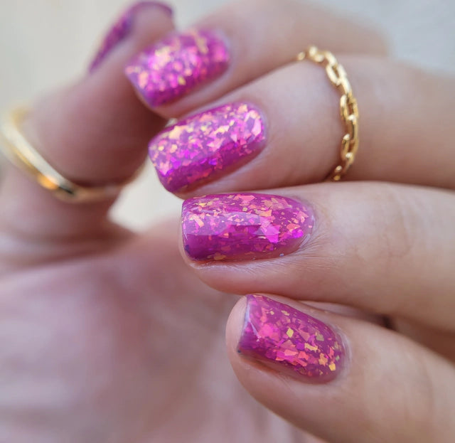 Phoenix- She&#39;s EVERYTHING- She&#39;s a Celebrated Author