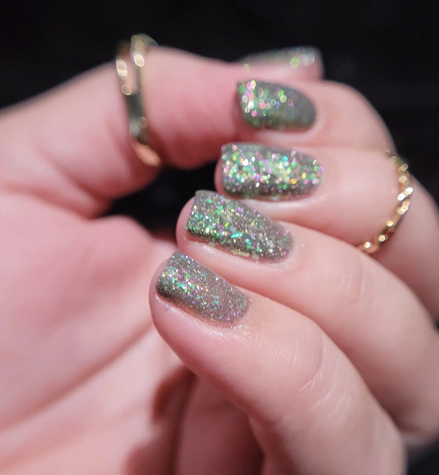 Phoenix- She&#39;s EVERYTHING- She&#39;s the World Destroyer