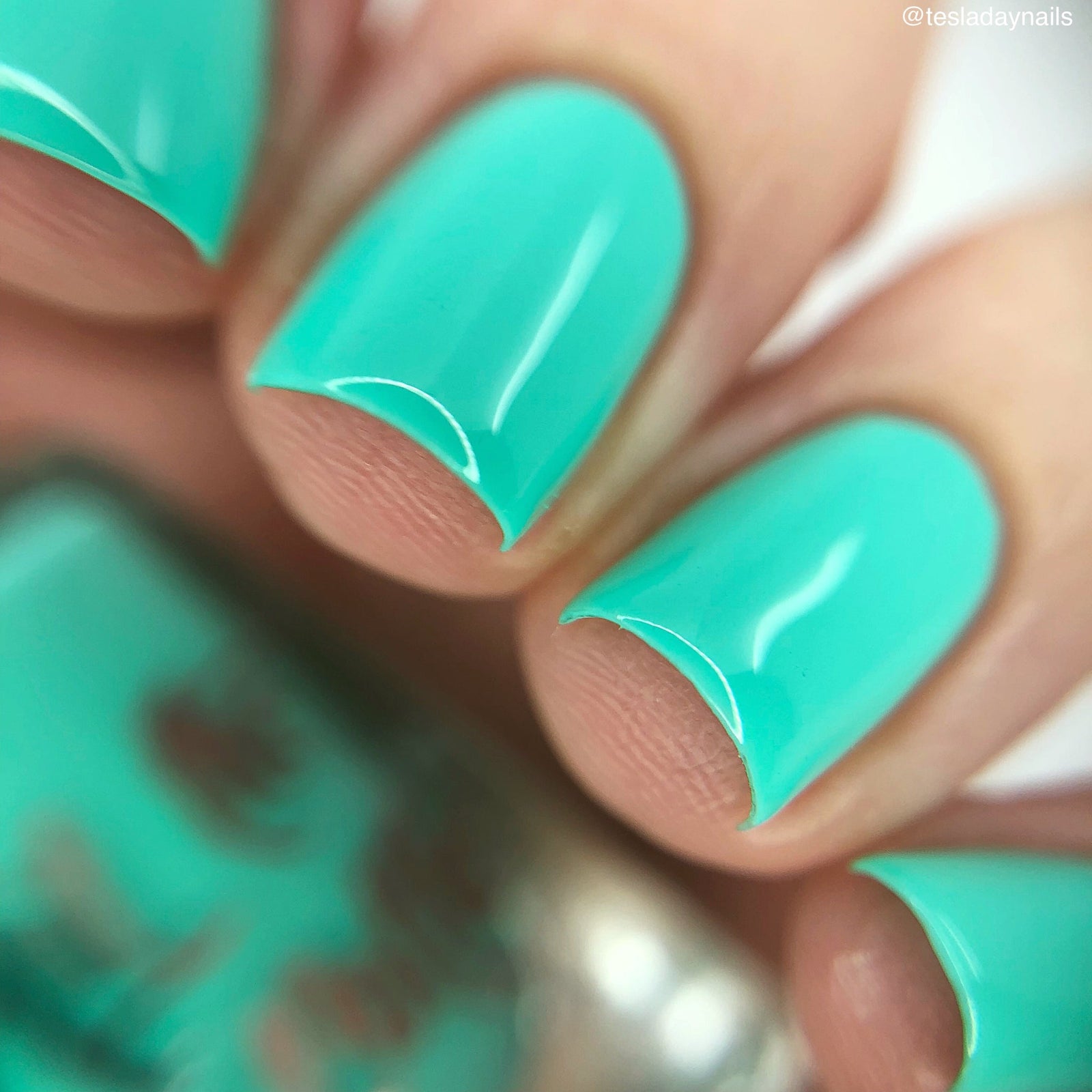 Hit the Bottle- Follow Your Dreams- Tranquil Turquoise