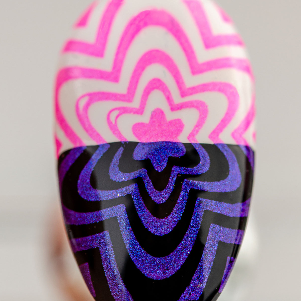 B. loves plates- Stamping Polish- BLP18 B. Strong