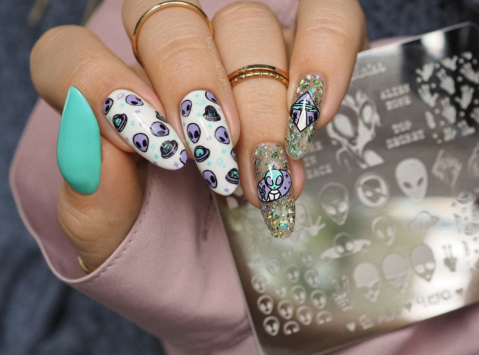 B. loves plates- Stamping Plates- B.mini UFO