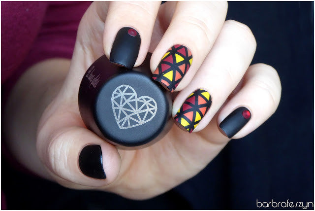 B. loves plates- Stamping Plates- B.01 geometry is perfect