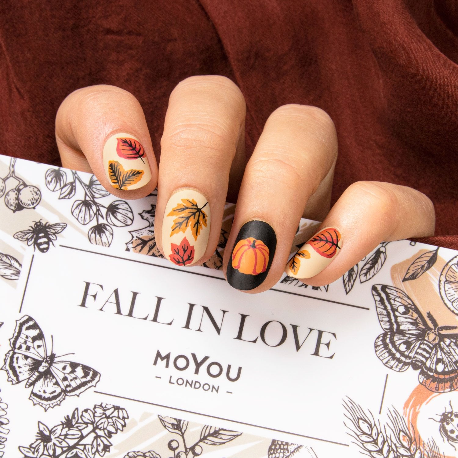 MoYou London- Fall in Love- 06