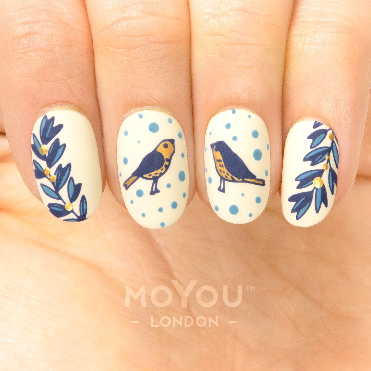MoYou London- Fall in Love- 07