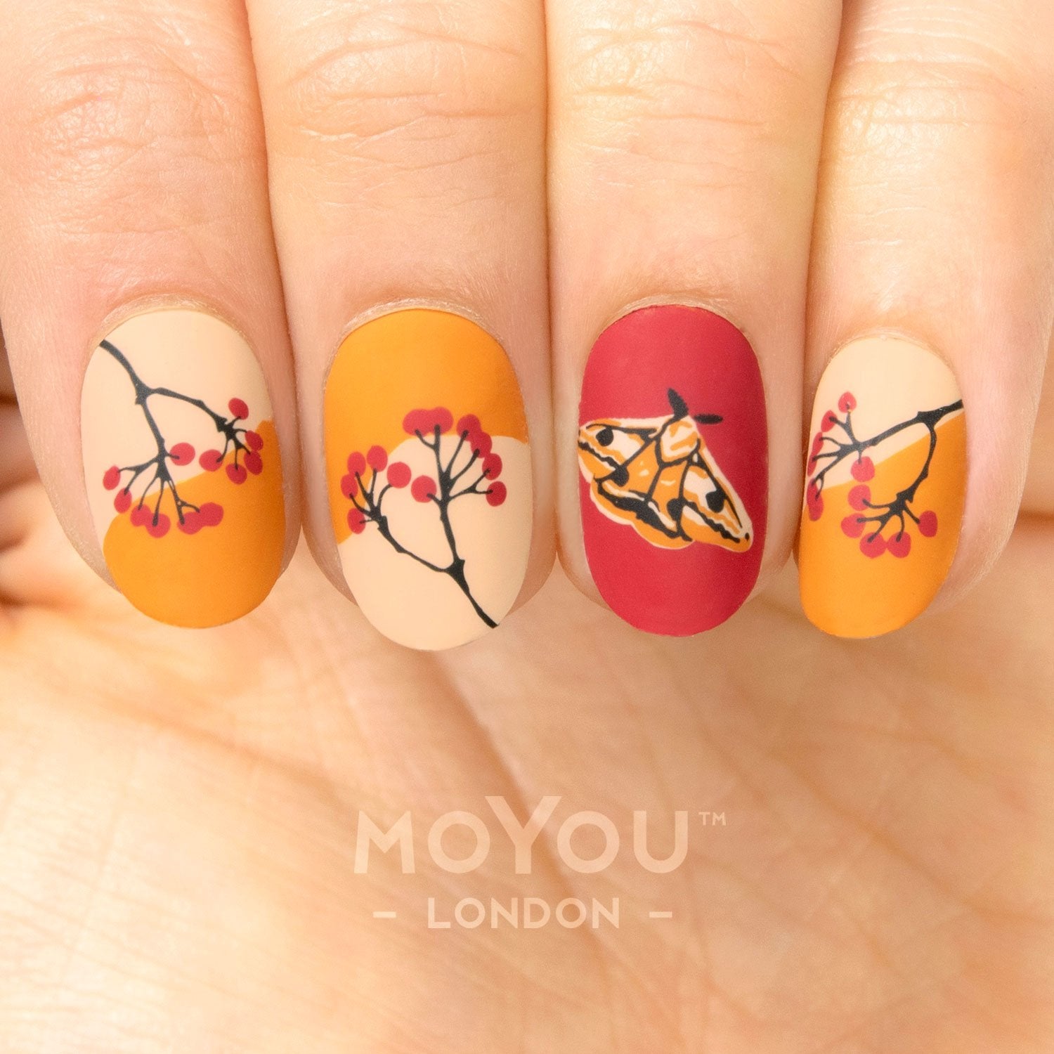 MoYou London- Fall in Love- 06