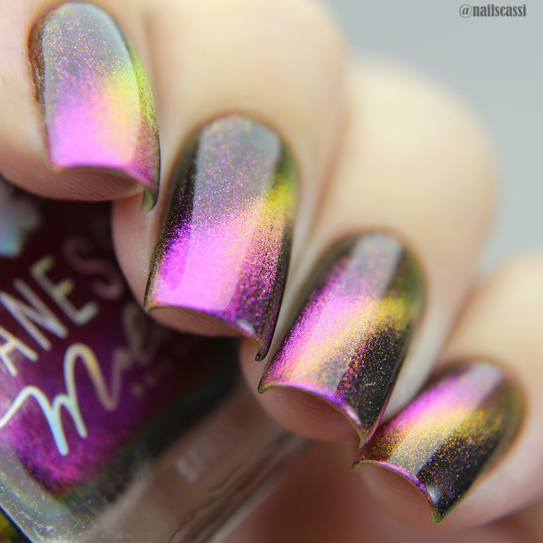 By Vanessa Molina- New Magnetics- Nefertiti