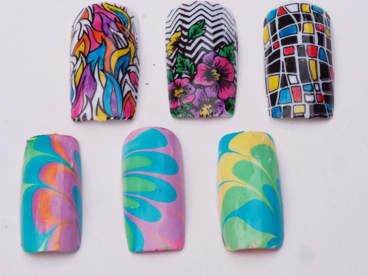 Hit the Bottle Black Magic Jelly Shot is good for Leadlighting and watermarble nail stamping.