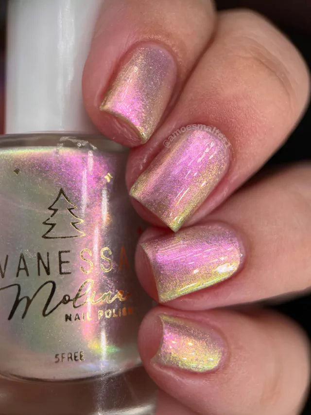 By Vanessa Molina- Once Upon a Xmas- Xmas Mistletoe