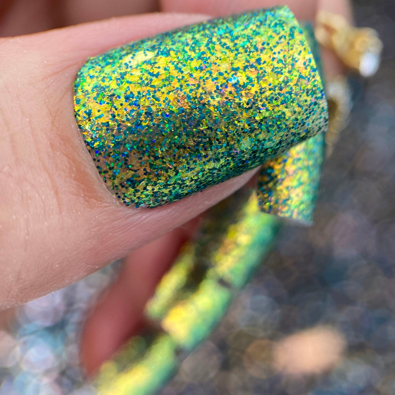 Phoenix- Natural Beauties- Esmeralda