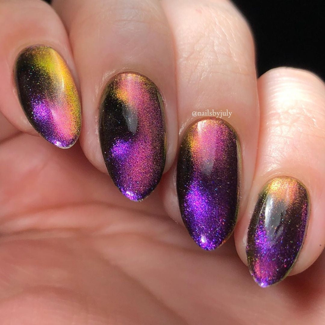 By Vanessa Molina- New Magnetics- Nefertiti